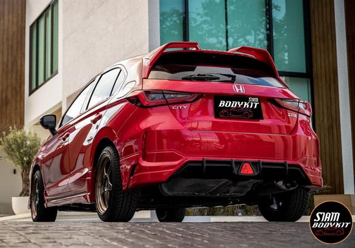 Tampilan belakang modifikasi Honda City Hatcback garapan Siam Bodykit, Thailand