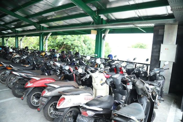 Ini Penyebab mesin motor susah hidup setelah parkir lama