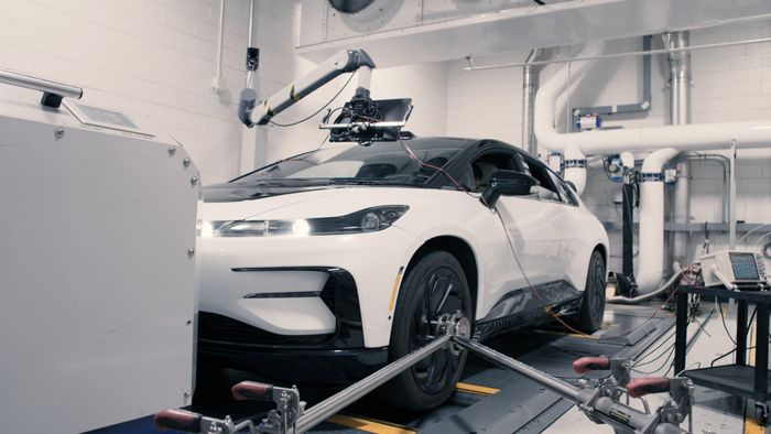 Faraday Future FF 91 telah resmi memiliki rating jarak tempuh EPA sejauh 381 mil atau 613 km.