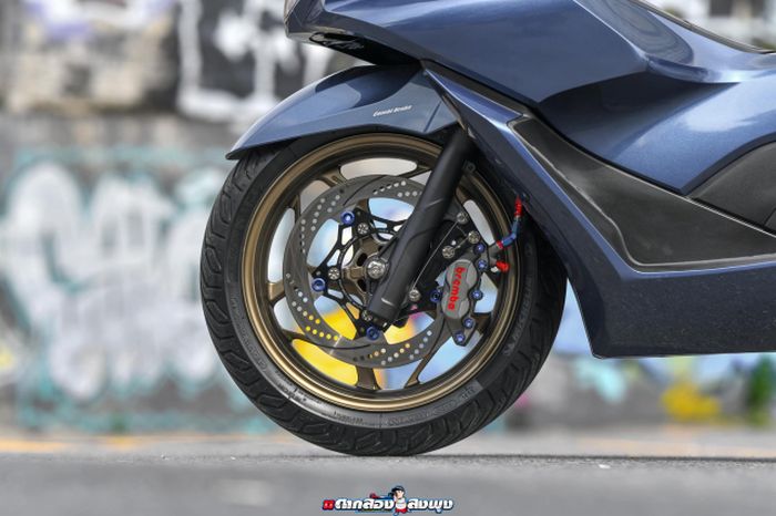 Kaki depannya mendapatkan upgrade pengereman