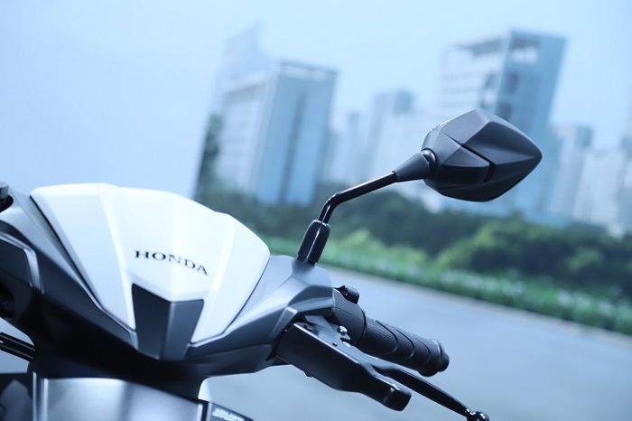 Motor baru Honda Vario 125 pakai desain spion baru, apa keunggulannya?