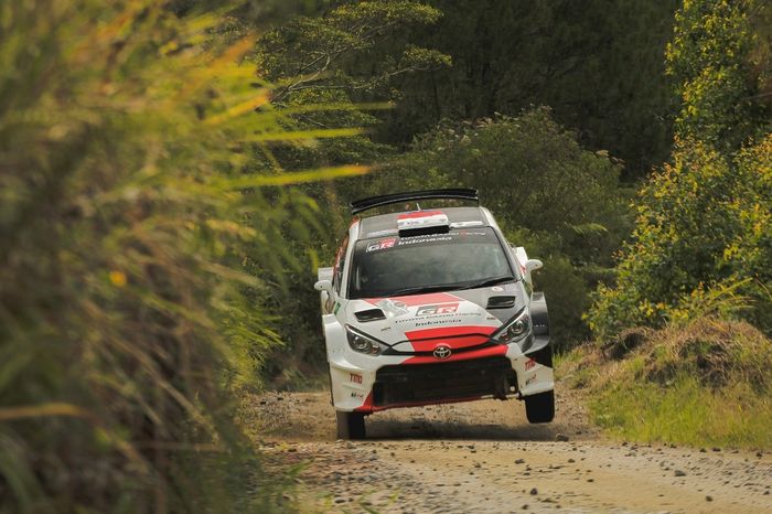 Ryan Nirwan dan co-driver Adi Indiarto tampil habis-habisan di APRC Indonesia 2022.