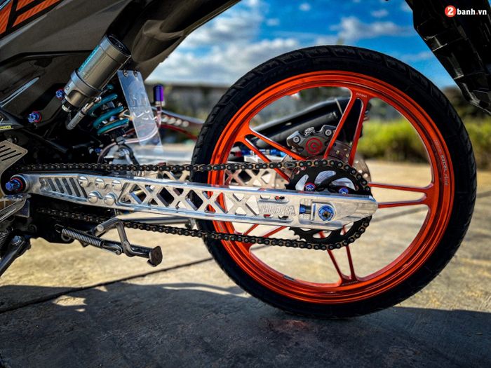 Swingarm andalkan produk aftermarket bermaterial aluminium
