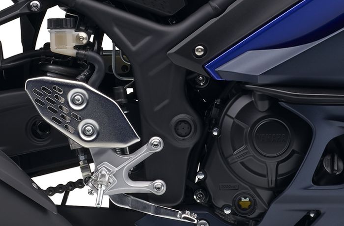 Yamaha YZF-R25 versi 2022 dapat desain bak kopling baru
