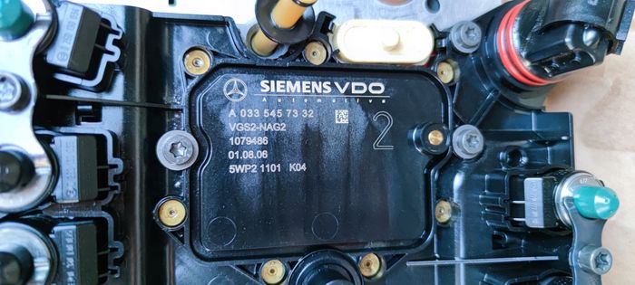 VGS posisinya terletak di dalam body valve transmisi, dan terendam oli.