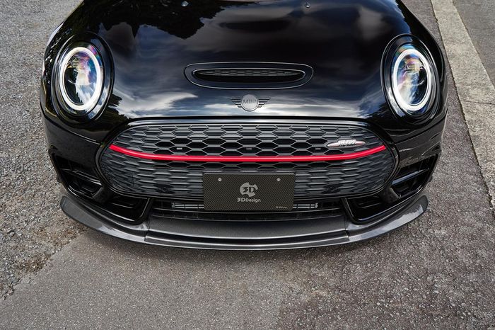 Tampilan depan modifikasi MINI Clubman John Cooper Works (JCW)