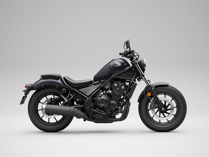 Honda CMX500 Rebel 2023 warna hitam