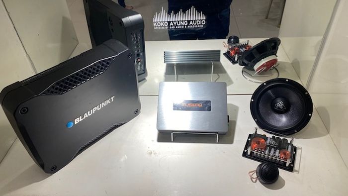 Paket prosesor Musway lengkap dengan speaker split dan subwoofer aktif.