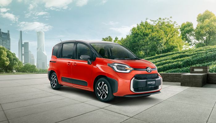 Mobil baru Toyota Sienta telah resmi hadir di Singapura dengan harga fantastis.