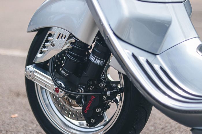 Kaki depannya mendapatkan full upgrade