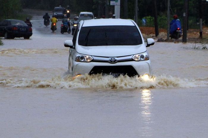 Risiko terobos banjir gunakan mobil matic (Foto Ilustrasi)