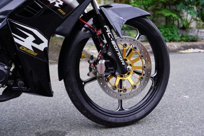 Kaki-kaki dapat pelek K7 dan upgrade pengereman