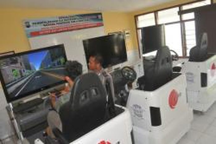 Ilustrasi simulator ujian SIM B1 dan B2