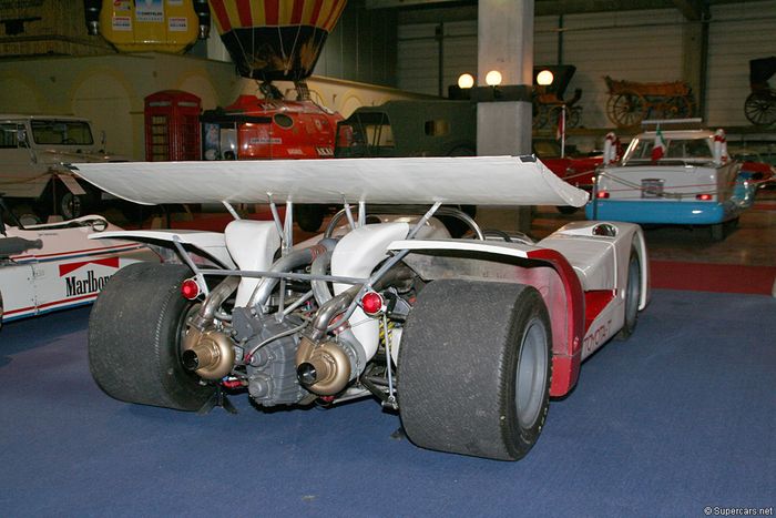 Penampakan Toyota 7 dengan mesin 91E yang dilengkapi dua turbo