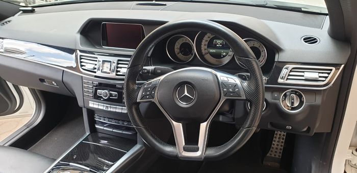 Interior E250 CDI AMG Package