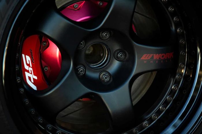 Modifikasi Toyota GR Supra ditopang pelek Work Meister S1