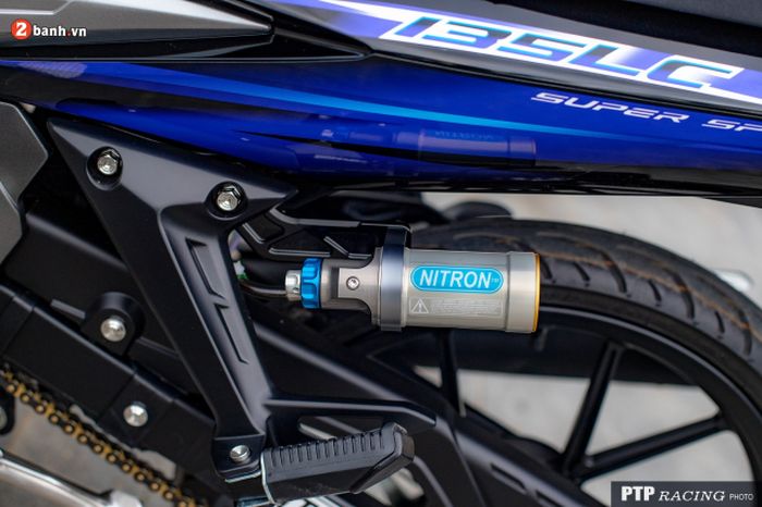 Suspensi belakang pakai shock Nitron