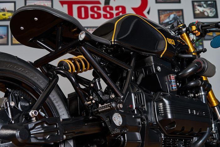 Mesin diberi beberapa ubahan dan swingarm dirombak