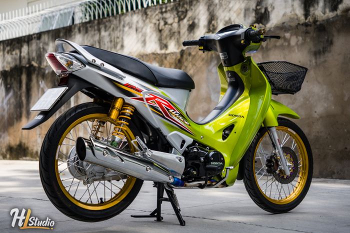 Modifikasi Honda Karisma 125 yang keren dan modis