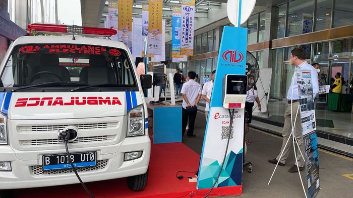 Dalam kondisi baterai penuh, DFSK Gelora E bisa menempuh jarak hingga 300 km