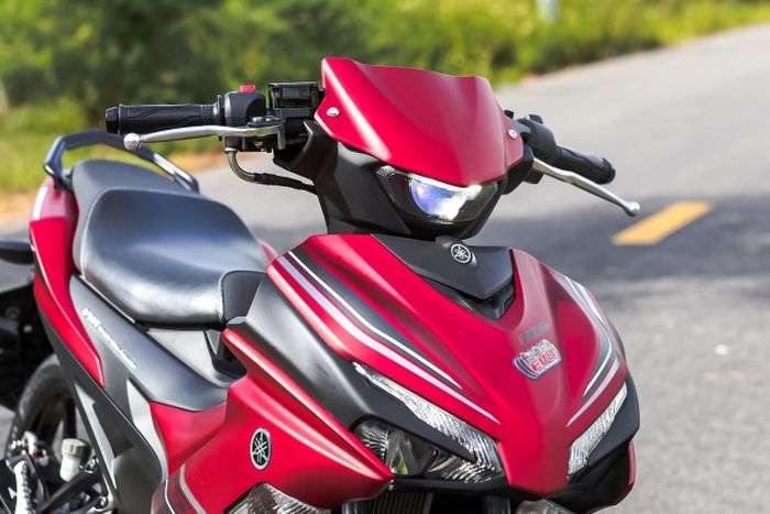 Area kemudi mendapatkan tuas kontrol bergaya klasik