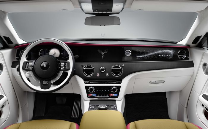 Interior Rolls-Royce Spectre.