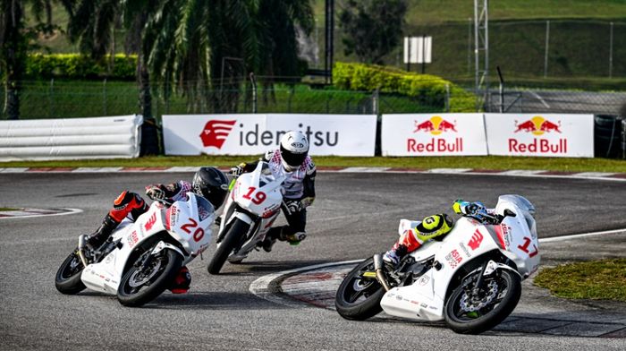 Seleksi Asia Talent Cup menggunakan motor sport di sirkuit Gokart Sepang, Malaysia (18-19/10)
