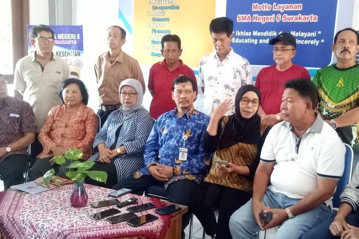 Rekan seangkatan presiden Joko Widodo di SMAN 6 Solo dulu