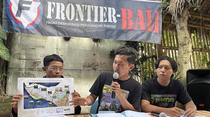 Frontier Bali adakan jumpa pers di Kubu Kopi, minta Gubernur Bali klarifikasi soal luas lahan sawah yang terdampak pembangunan jalan tol Gilimanuk-Mengwi. 