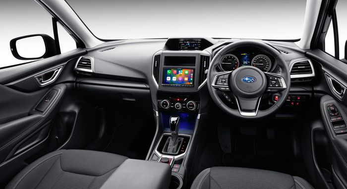 Perbedaan utama pada interior Forester 2.5X adalah head unit Alpine dengan Wireless Apple CarPlay dan Android Auto.
