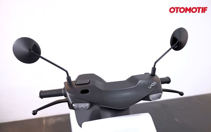 Area setang motor listrik Honda U-GO