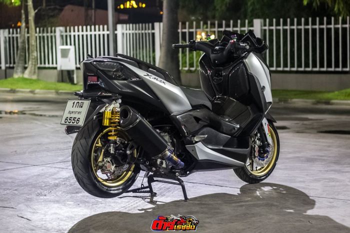 Modifikasi Yamaha XMAX yang mewah dan sporty