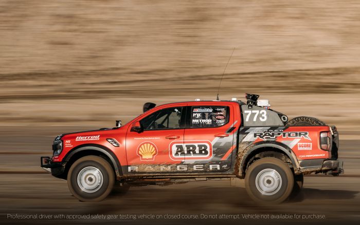 Ford Ranger Raptor yang balap di Baja 1000 juga akan memakai bio-fuel.