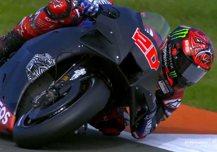 Fabio Quartararo pakai aero fairing Yamaha M1 terbaru di Tes MotoGP Valencia 2022