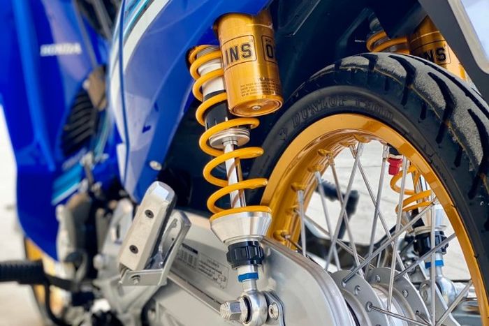 Suspensi belakang diganti dengan shock Ohlins