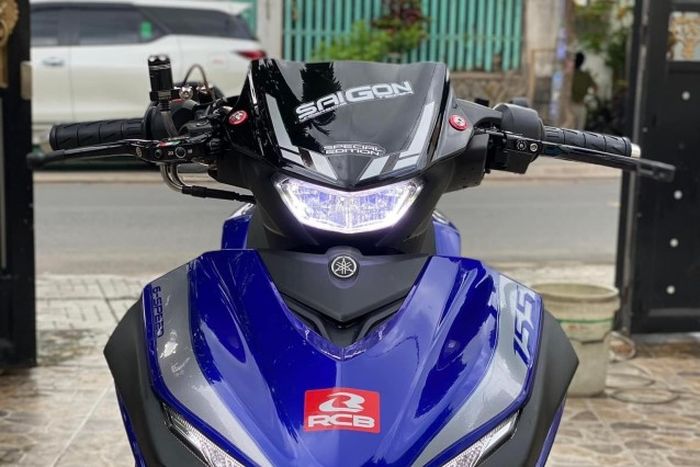 Master rem dan tuas kopling sudah diganti dengan Brembo dan TWM