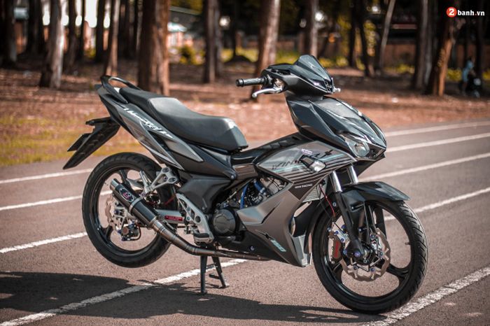 Bagian lain dari kemudinya masih cukup standar