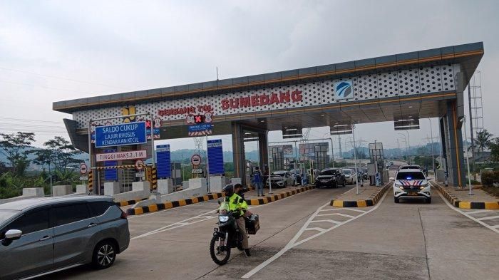 Gerbang tol Sumedang bagian dari tol Cisumdawu