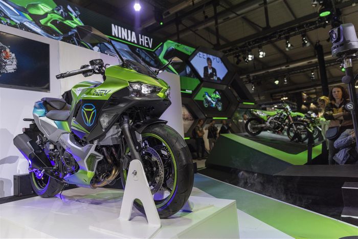 Kawasaki Ninja HEV alias Hybrid EV muncul di EICMA 2022