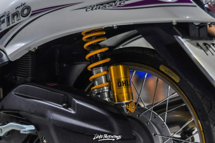 Suspensi belakang diganti dengan shock Ohlins