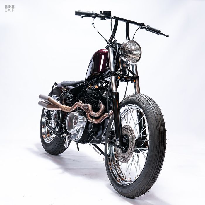 Garpu depan pakai Honda CBX250 dan dipadukan dengan setang window