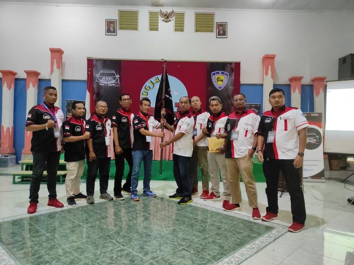 Komunitas Daihatsu Xenia Indonesia Club (DXIC) mengadakan Munas III sekaligus Kopdarnas di Yogyakarta.