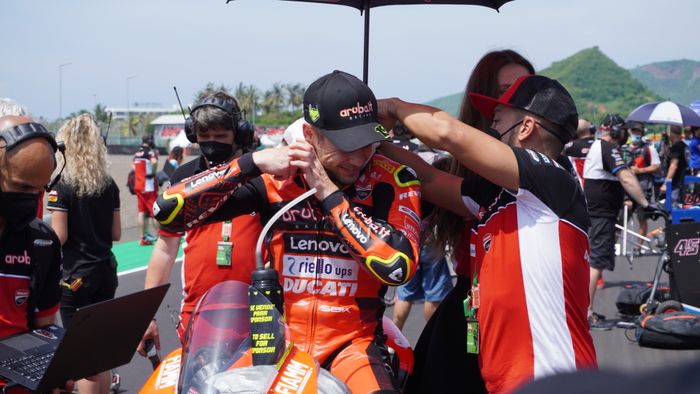 &Aacute;lvaro Bautista Yang Sedang Sibuk Persiapan Jelang Balap Superpole World Superbike Mandalika 2022