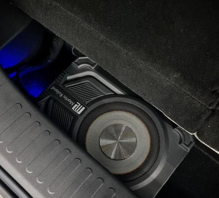 Subwoofer aktif bisa praktis diletakkan di bagasi Wuling Air EV