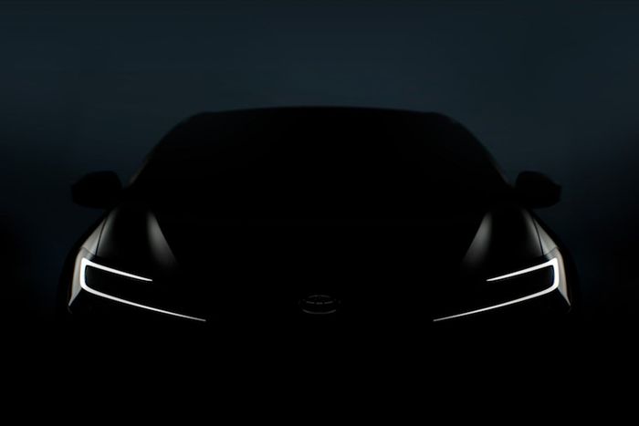 Bagian depan Toyota Prius akan memiliki desain lampu dan DRL serupa Toyota Crown Sport.