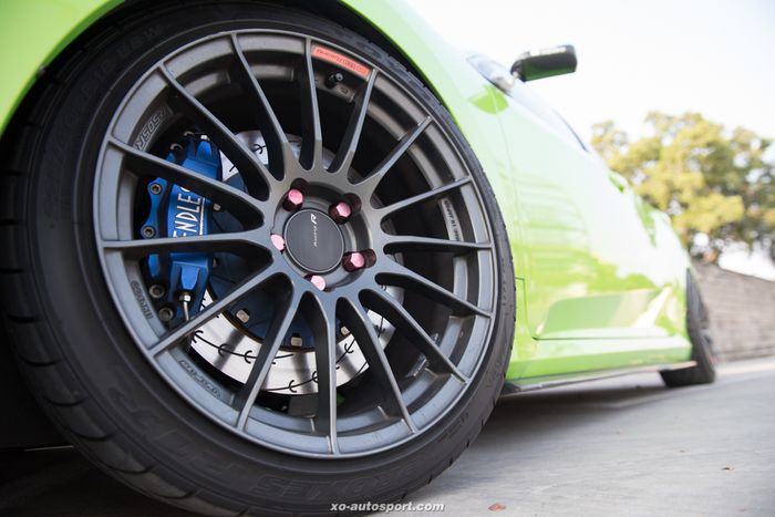 Modifikasi Honda Civic Turbo ditopang pelek Enkei RS05 ukuran 18x9 inci