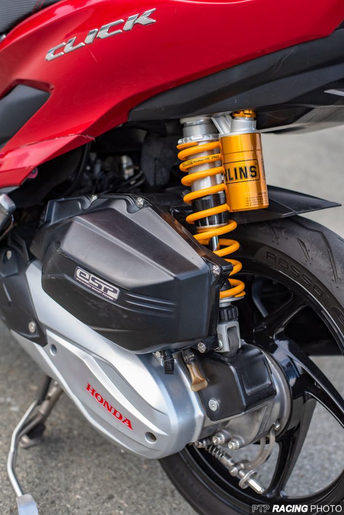 Suspensi belakang pakai shock Ohlins