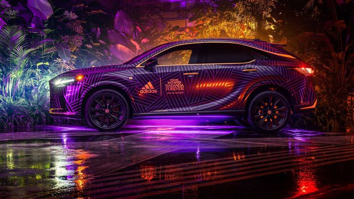 Proyek Lexus RX 500h bertema Black Panther : Wakanda Forever digarap bareng Adidas