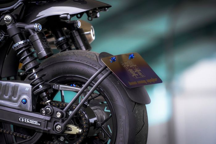 Suspensi turut diganti dengan shock Racing Bros