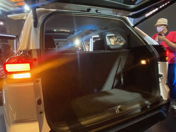 Bangku ketiga Toyota Innova Zenix lebih lega untuk penumpang dewasa